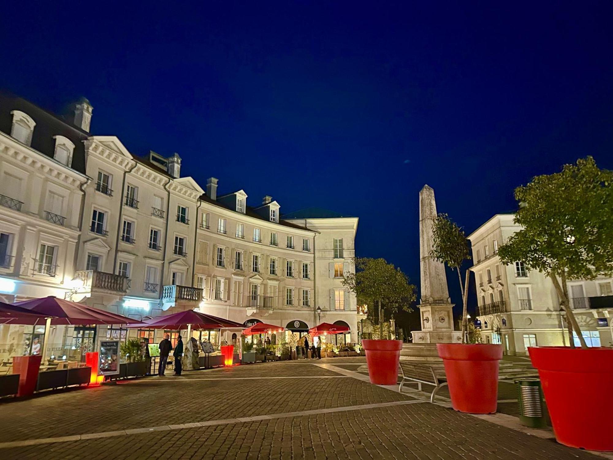 Appt Vue Place De Toscane - 4Min Disneyland-Paris セリ エクステリア 写真