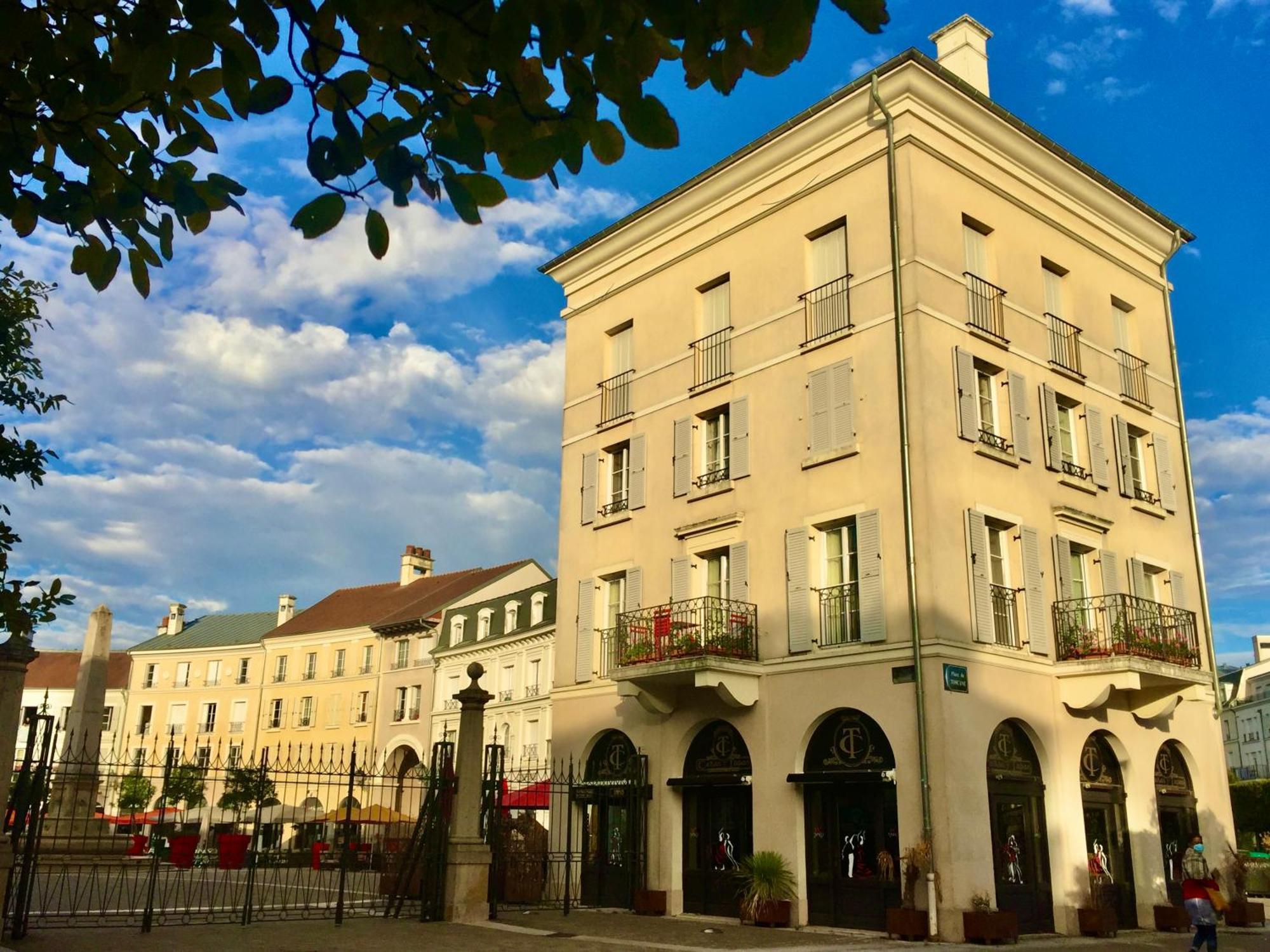 Appt Vue Place De Toscane - 4Min Disneyland-Paris セリ エクステリア 写真