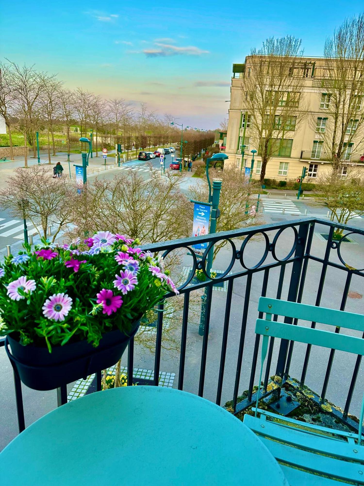 Appt Vue Place De Toscane - 4Min Disneyland-Paris セリ エクステリア 写真